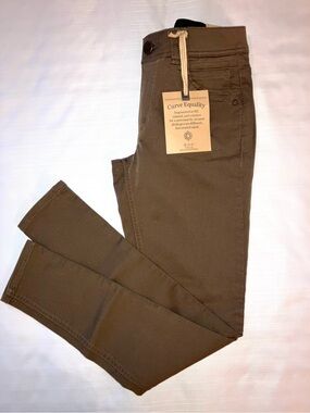 Democracy Khaki Brown Mold & Hold Ankle Length Jeans